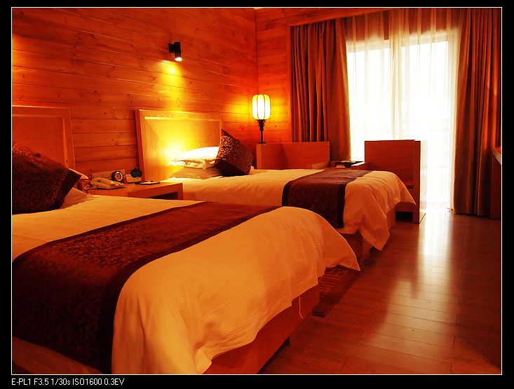 ��ɫ���B(t��i)��