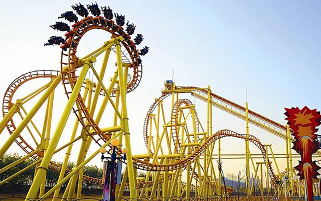 ���ض���